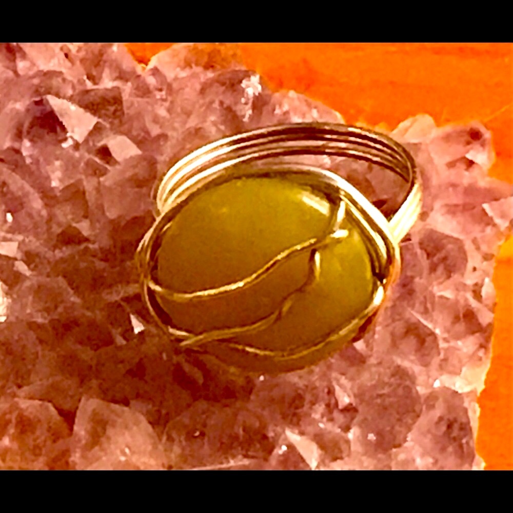 Artisan Wire Wrapped Silverplated Green Stone Ring OOAK Boho Style Sz 9 3/4